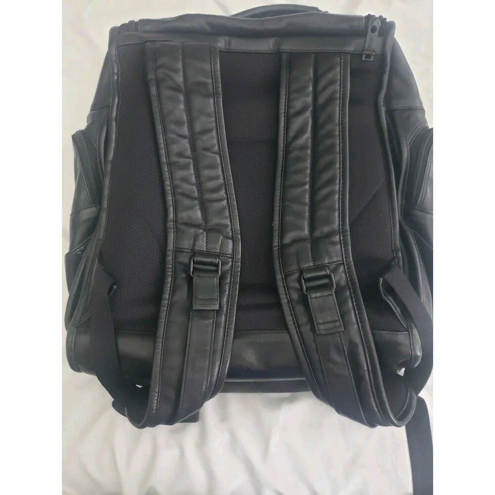 Tumi pre owned